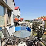 - Zdrojowa Apartment