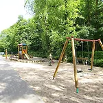 - Zdrojowa *