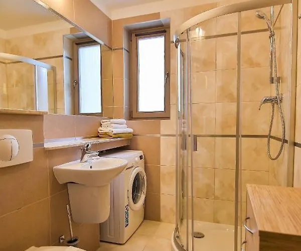 - Zdrojowa * سفينويتشي