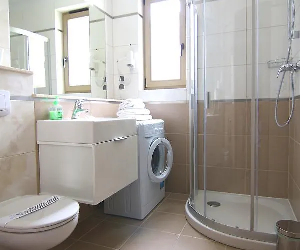 - Zdrojowa * سفينويتشي